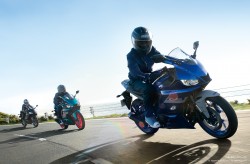 yzf-r25_gallery_001_2021_005[1]